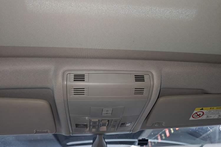 Used Volkswagen Tacqua 2021 200TSI DSG JoyConnect Edition