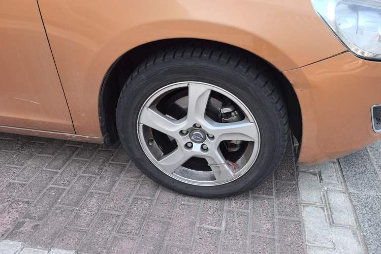 Used Volvo V60 2013 T5 Zhiya Edition Right Front Wheel Hub