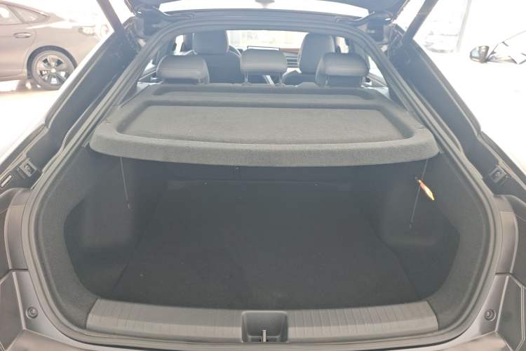 Used Volkswagen Lamando 2026 Lavida L GTS 380TSI Lingfeng Millionth Anniversary Edition Trunk