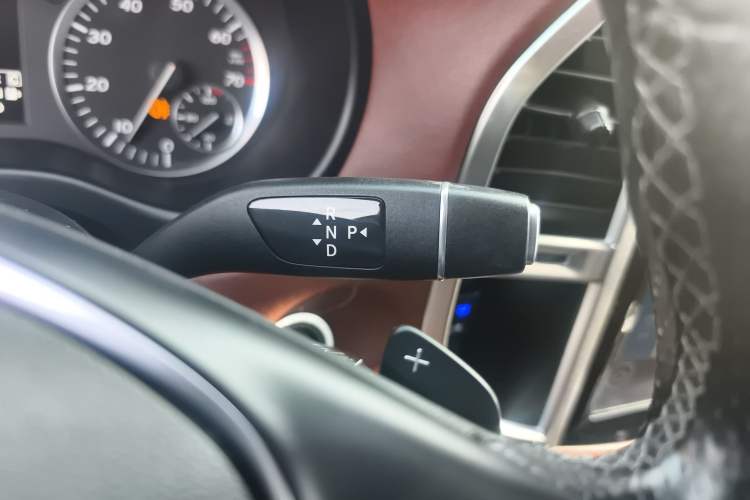 Used Mercedes-Benz Vito 2016 2.0T Business Edition Gear Lever