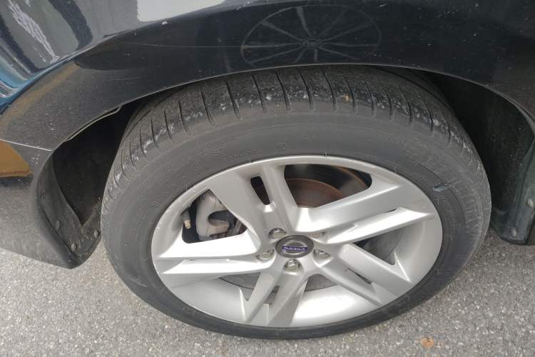 Used Volvo S60 2015 S60L T5 Intelligent Drive Edition Right Rear Wheel Hub