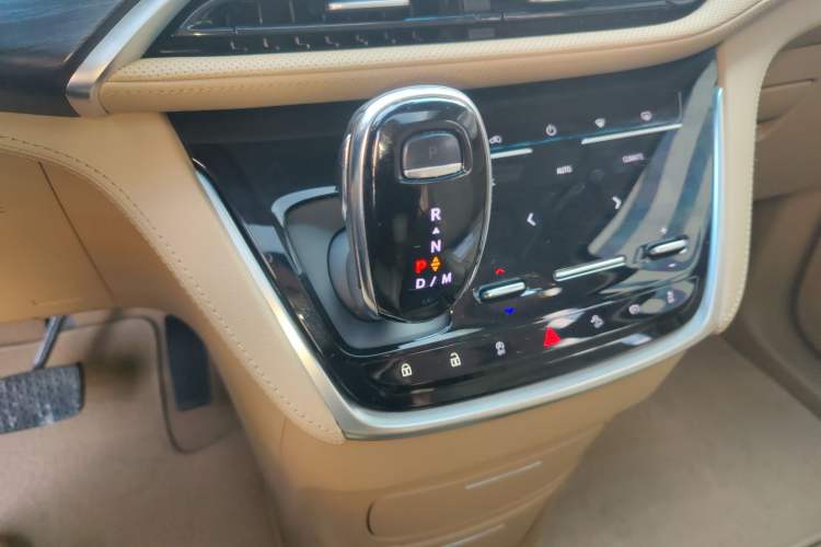 Used Buick GL8 2021 ES Land Cruiser 653T Luxury Edition
