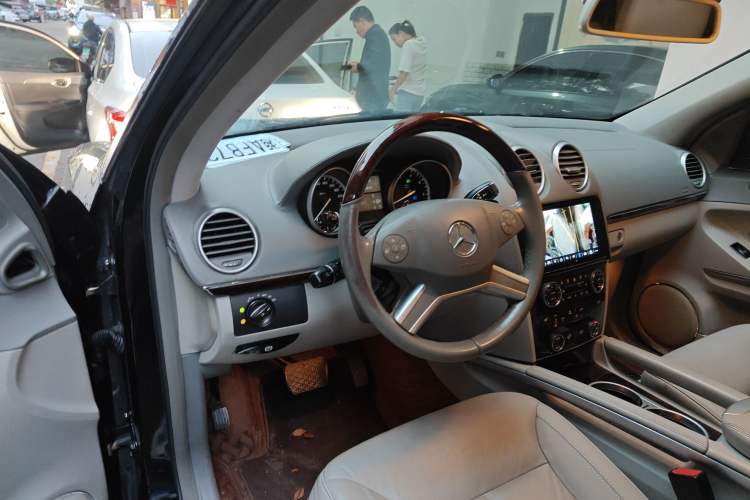 Used Mercedes-Benz GL-Class 2008 GL 450 4MATIC Prestige Edition Steering Wheel