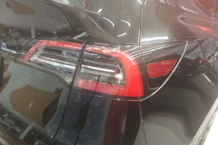 Used Tesla Model Y 2023 Long-Range All-Wheel-Drive Version