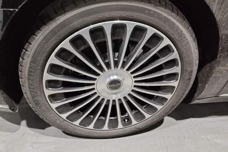 Used Hima Stelato S9 2025 Extended-Range Ultra Left Front Wheel Hub