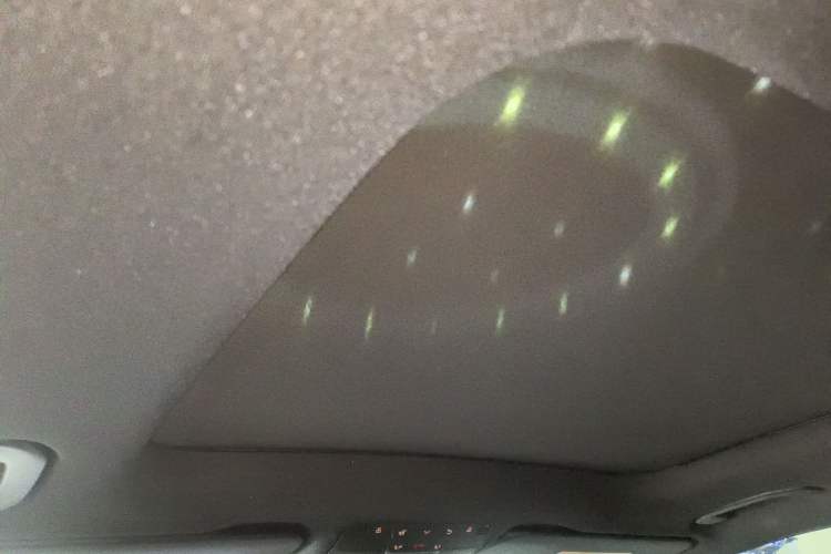 Used Mercedes-Benz GLC 2017 GLC 260 4MATIC Luxury Model Headliner