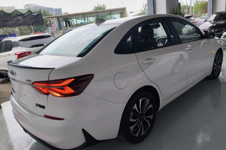 Used Chevrolet Monza 2019 RS 330T Automatic Comfort Edition China VI Standard Rear Right 45 Deg