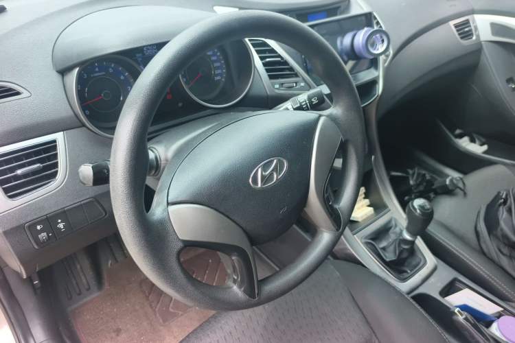 Used Hyundai Elantra (5th Generation / Langdong) 2012 1.6L Manual Fashion Edition