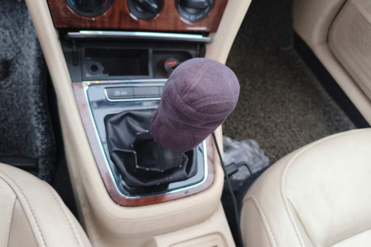 Used Volkswagen Lavida 2013 1.6L Manual Comfort Edition
