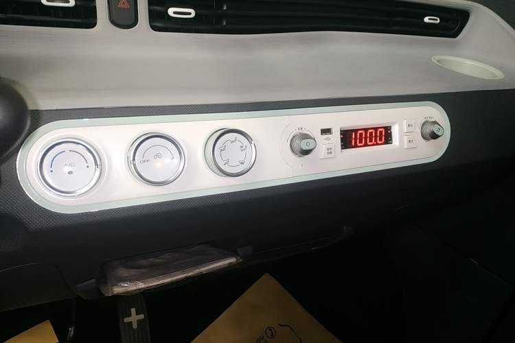 Used Wuling Hongguang MINIEV 2021 Macaron Premium Model – Lithium Iron Phosphate
