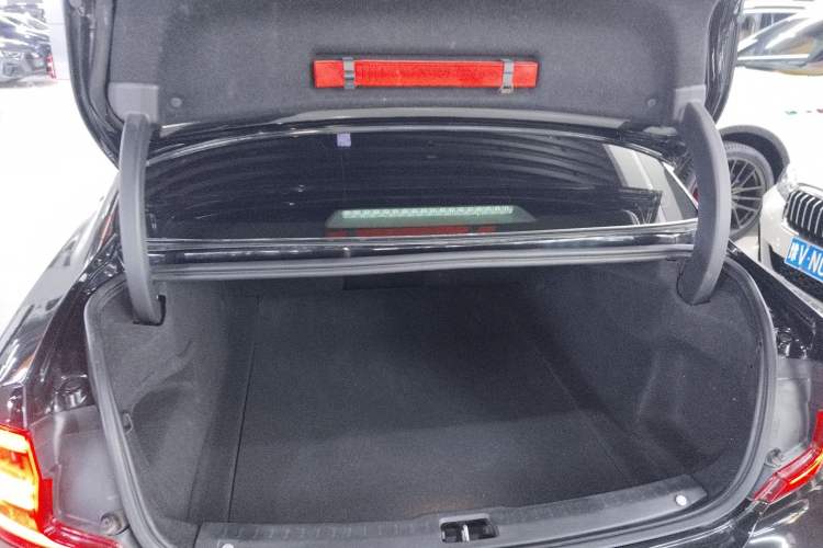 Used Volvo S90 2018 T5 Zhiyuan Edition
