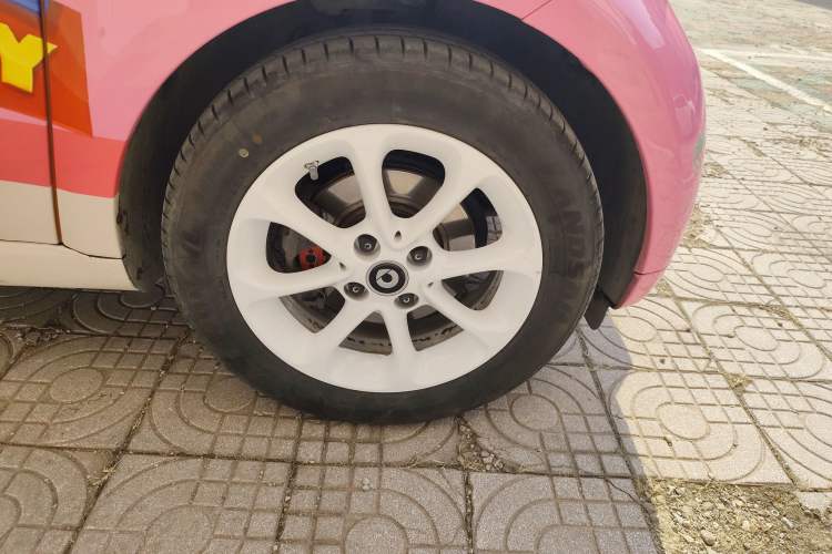 Used smart fortwo 2015 1.0L 52 kW hardtop Dynamic version