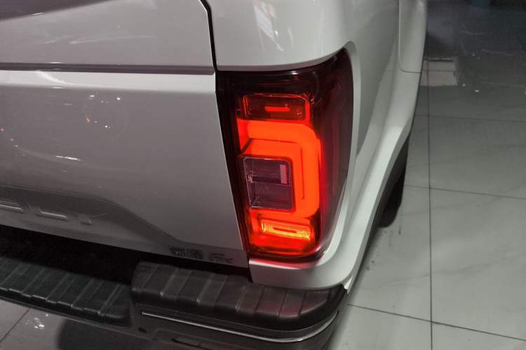 Used Farizon FX 2020 1.8T Smart Connect Edition 4 Seats
