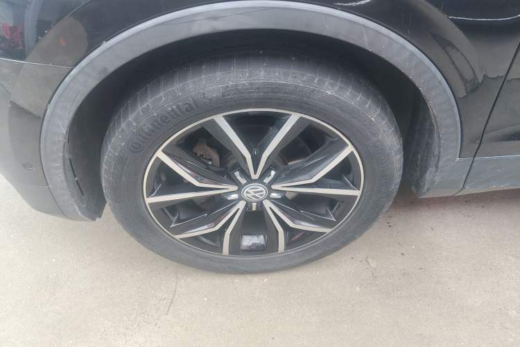 Used Volkswagen Tiguan L 2019 380TSI Automatic All-Wheel Drive Luxury Edition with 7 Seats China VI Standard Left Front Wheel Hub