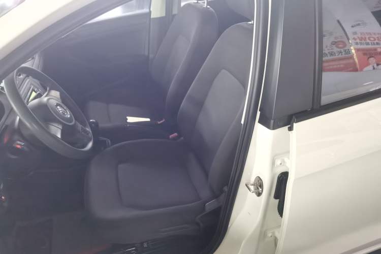 Used Volkswagen Jetta 2015 Value Edition 1.6L Manual Fashionable Style