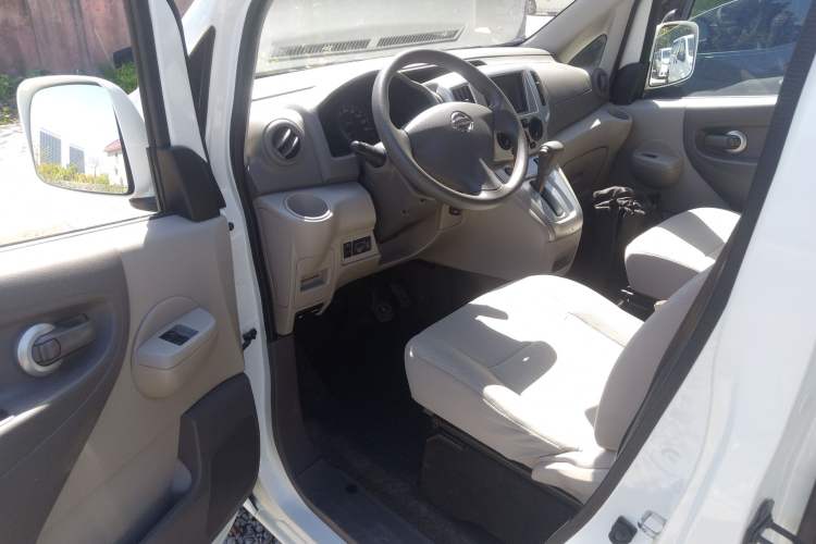 Used Nissan NV200 2018 1.6L CVT Luxury Model Driver Seat