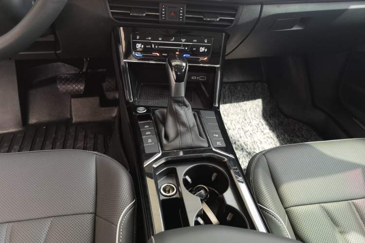 Used Volkswagen Passat 2024 380TSI Dragon Glory Edition
