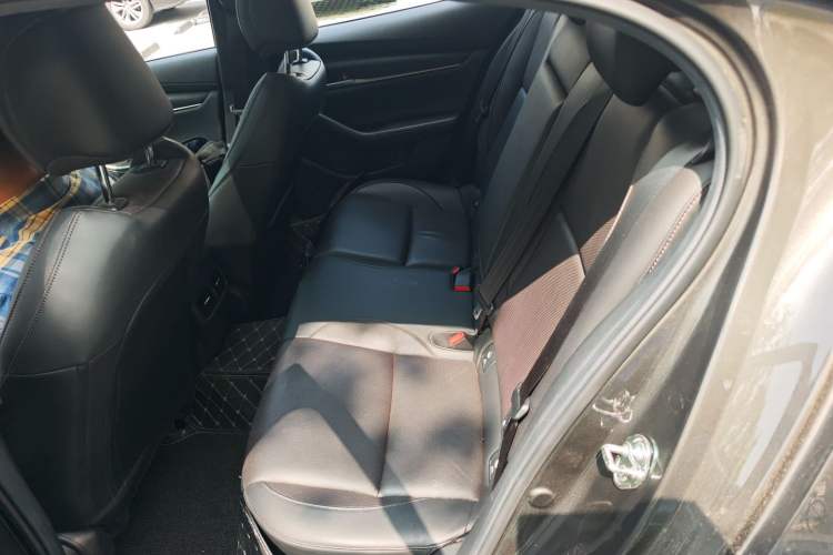 Used Mazda 3 Axela 2020 1.5L Automatic Luxury Version Left Rear Seat