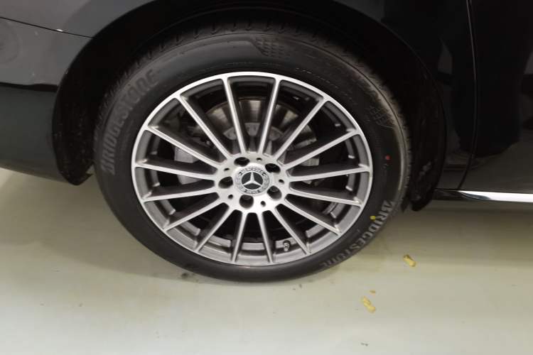 Used Mercedes-Benz E-Class 2023 E 260 L
