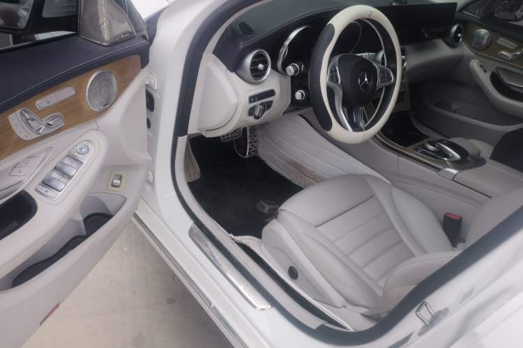 Used Mercedes-Benz C-Class 2016 C 200 L 4MATIC Driver Seat