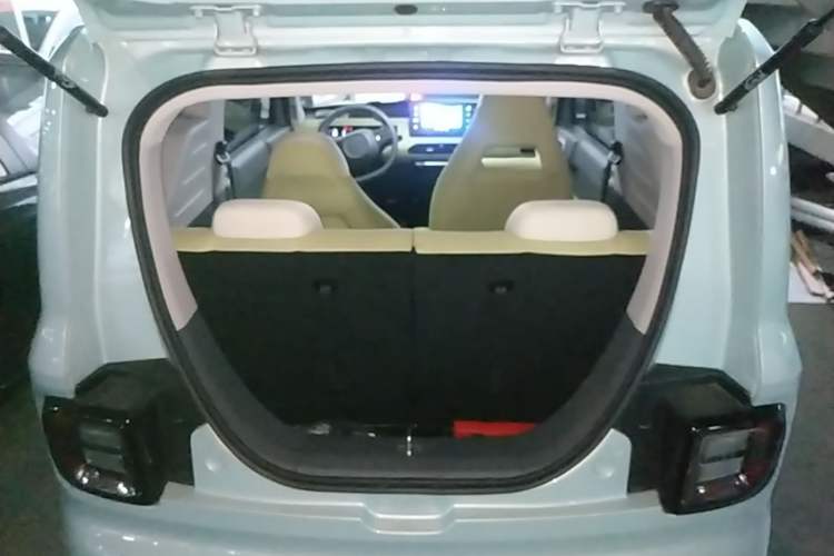 Used Geely Galaxy Panda 2024 Panda Mini 200km Endurance Bear Trunk