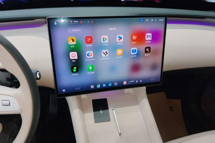 Used Xiaomi Auto YU7 2025 Ultra-Long Range High-Performance All-Wheel-Drive Max Edition Audio And AC Panel