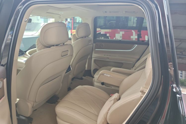 Used Hima AITO M9 2024 Range-Extended Ultra Version 42 kWh 6-Seater Model Left Rear Seat