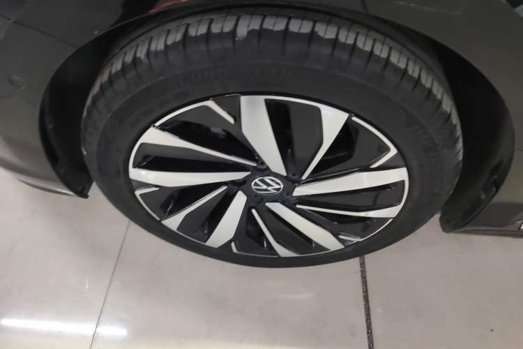 Used Volkswagen Passat 2023 Facelift 330TSI Luxury Edition
