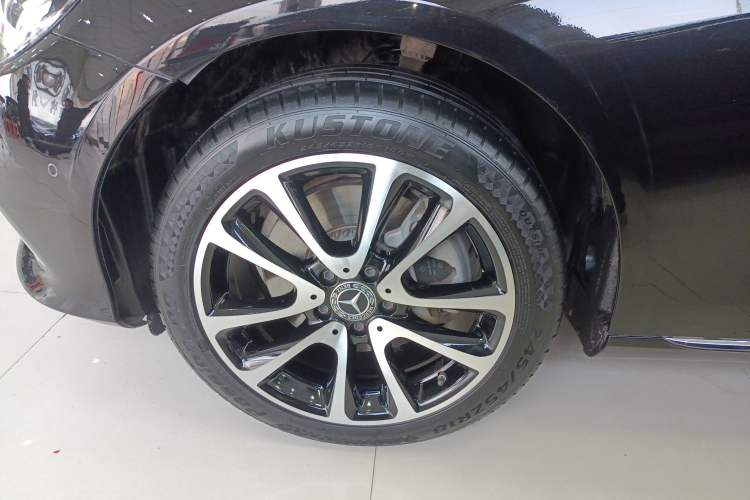 Used Mercedes-Benz E-Class 2019 E 260 L
