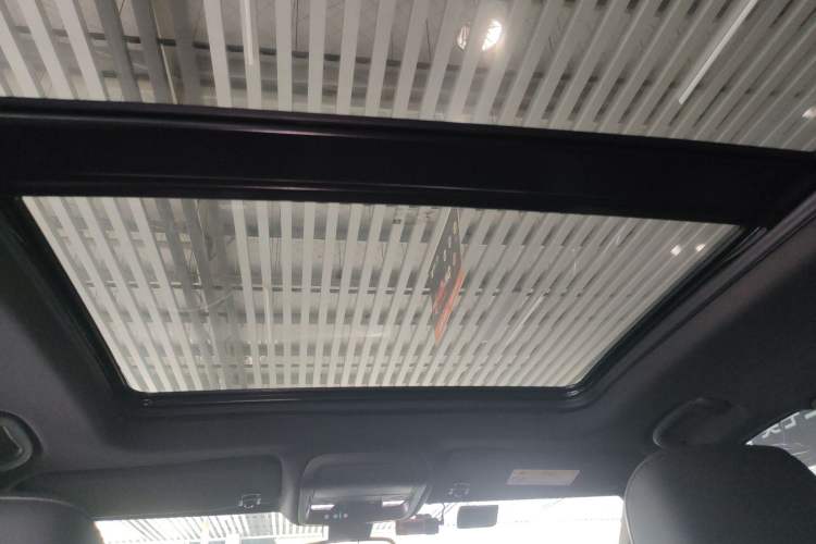 Used Cadillac XT4 2021 28T Two-Wheel Drive Leading Version Headliner