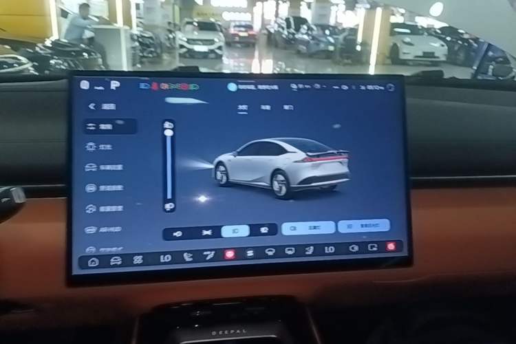 Used Deepal L07 2024 230Max Qiankun Intelligent Driving ADS SE Range-Extended Version
