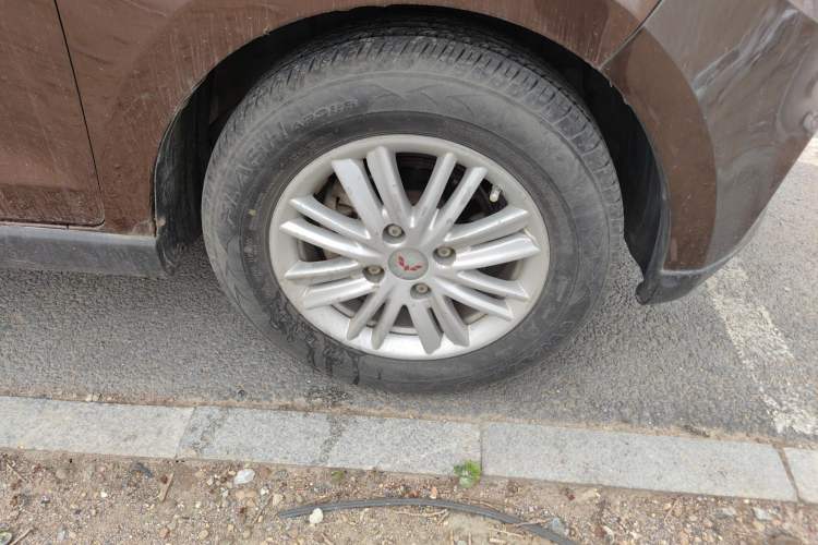 Used Wuling Hongguang 2015 1.5L S1 Comfort China V Standard Right Front Wheel Hub