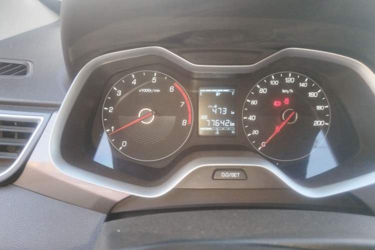 Used Baojun 310W 2017 1.5L Manual Comfort Version China V Odometer Close Up