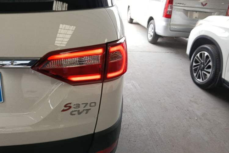 Used Dongfeng Fengon 370 2018 S370 1.5L CVT Luxury 7-Seater