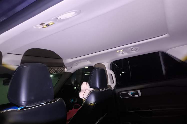 Used Ford Explorer 2023 EcoBoost 285 Four-Wheel Drive Titanium Edition 7-Seater
