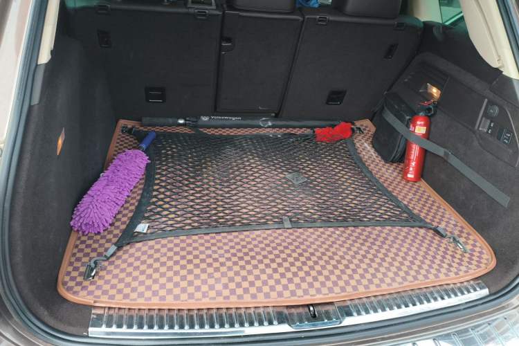 Used Volkswagen Touareg 2015 3.0 TSI Luxury Model Trunk