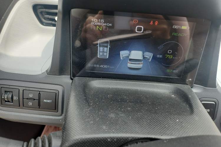 Used Wuling Hongguang MINIEV 2021 Macaron Fashion Edition Lithium-Ion Battery Odometer Close Up