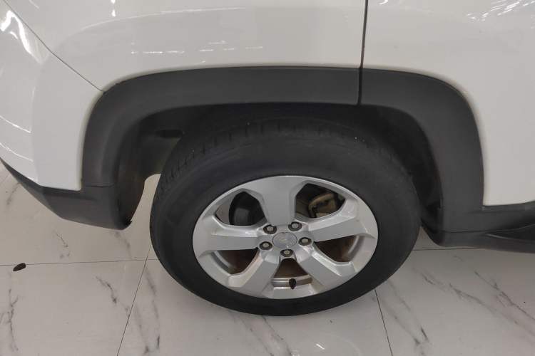 Used Jeep Compass 2017 200T Automatic Family Edition Right Rear Wheel Hub