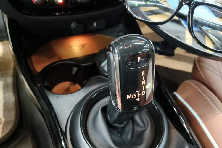 Used MINI Clubman 2022 Facelift 1.5T COOPER Connoisseur Gear Lever