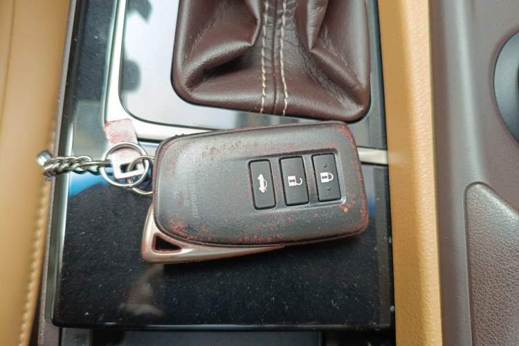 Used Lexus ES 2017 200 30th Anniversary Edition Vehicle Key