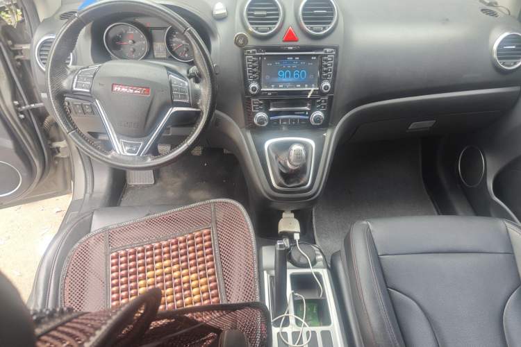 Used Haval H6 2015 Upgraded Model 1.5T Manual Two-Wheel Drive Elite Version