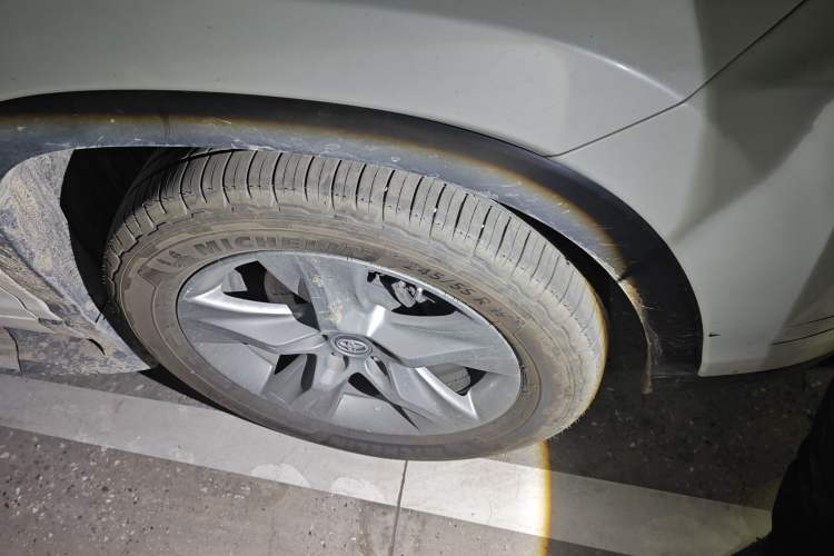 Used Toyota Highlander 2018 2.0T Four-Wheel Drive Prestige Version 7 Seats China V Emission Standard