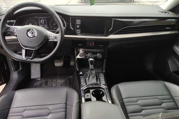 Used Volkswagen Passat 2019 330TSI Elite Edition China VI
