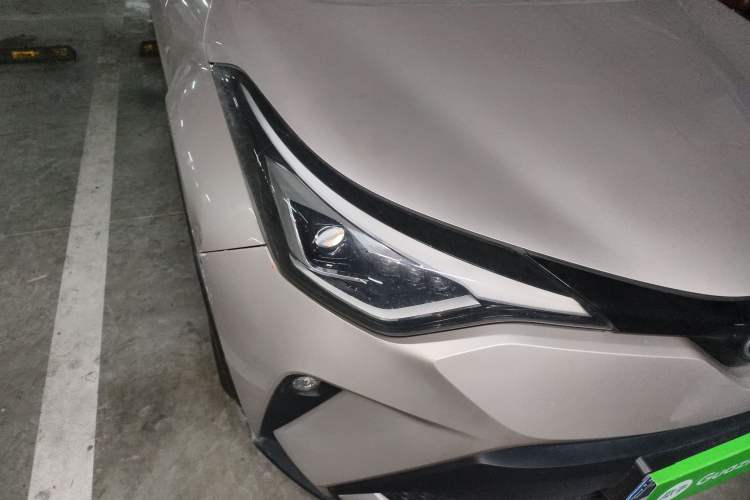 Used Toyota C-HR 2023 2.0L Luxury Edition Right Front Headlight