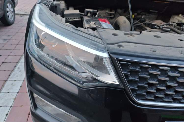 Used CHANGAN OSHAN CX70 2017 Facelifted CX70T 1.5T Manual High-Performance Edition