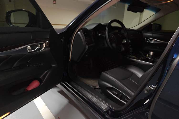 Used Infiniti Q70 2017 Q70L 2.5L Enjoyment Edition