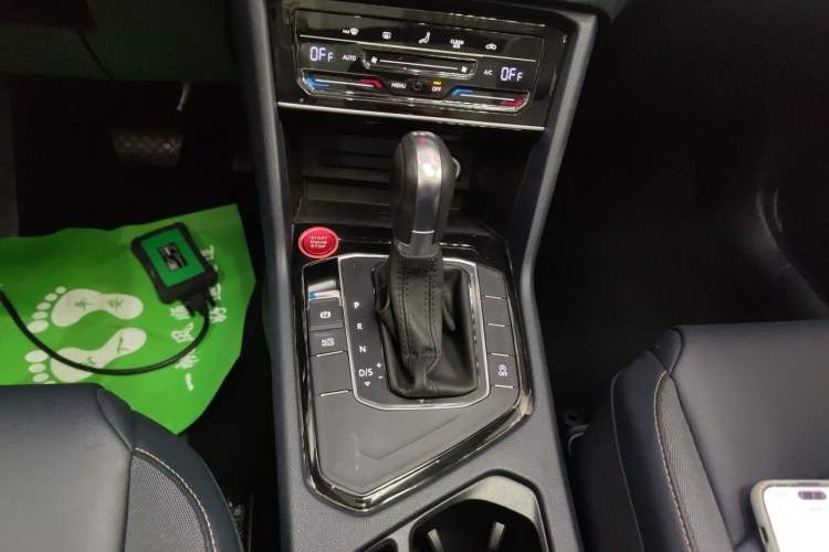 Used Volkswagen Tharu 2023 300TSI Two-Wheel-Drive Moonlight Edition Gear Lever