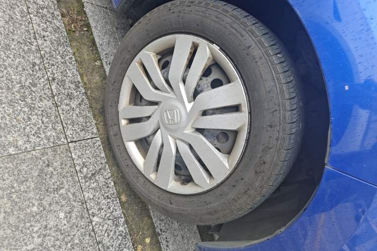 Used Honda Fit 2016 1.5L LXS CVT Comfort Sunroof Version
