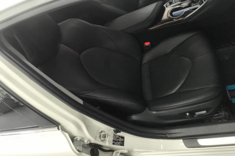 Used Toyota Camry 2019 Revised Version 2.0G Luxury Edition
