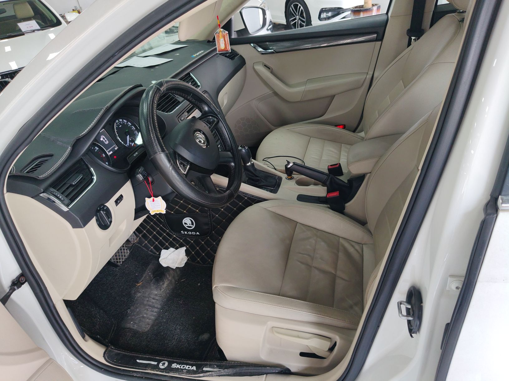 Interior delantero